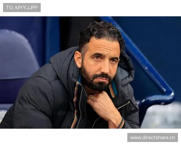 曼联更衣室矛盾再度曝光:球队近期稳定性面临考验,竞争格局受到影响