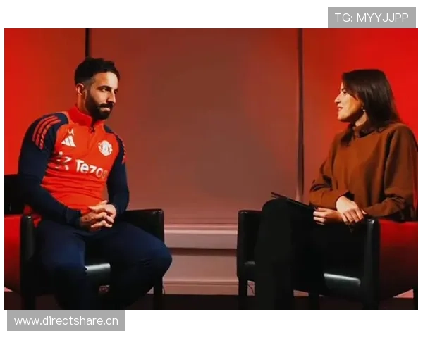 曼联更衣室矛盾再度曝光:内部关系紧张对赛季稳定性构成考验 曼联更衣室矛盾再度曝光:内部关系紧张对赛季稳定性构成考验