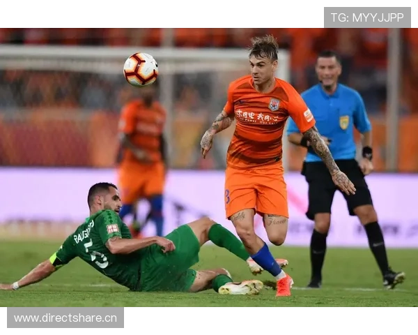 巴黎防线稳定性问题持续显现,对球队赛季关键战能力形成考验 巴黎防线稳定性问题持续显现,对球队赛季关键战能力形成考验