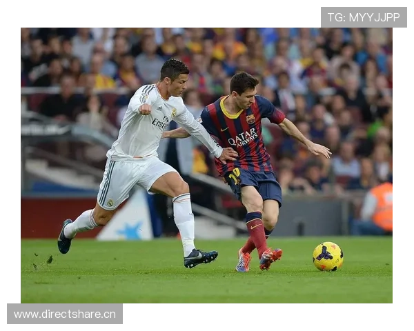 C罗与梅西历史地位对比：评判标准与核心差异解析