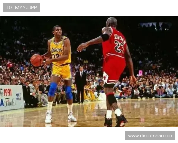 伯德挡拆组织胜库里无球拉扯，提升球队空间利用